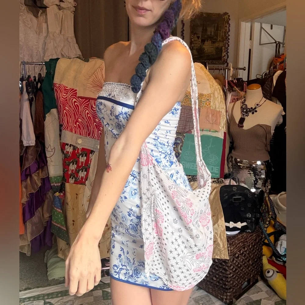 SOLD Free People Pink and White Tote Bag - Picture 1 of 2